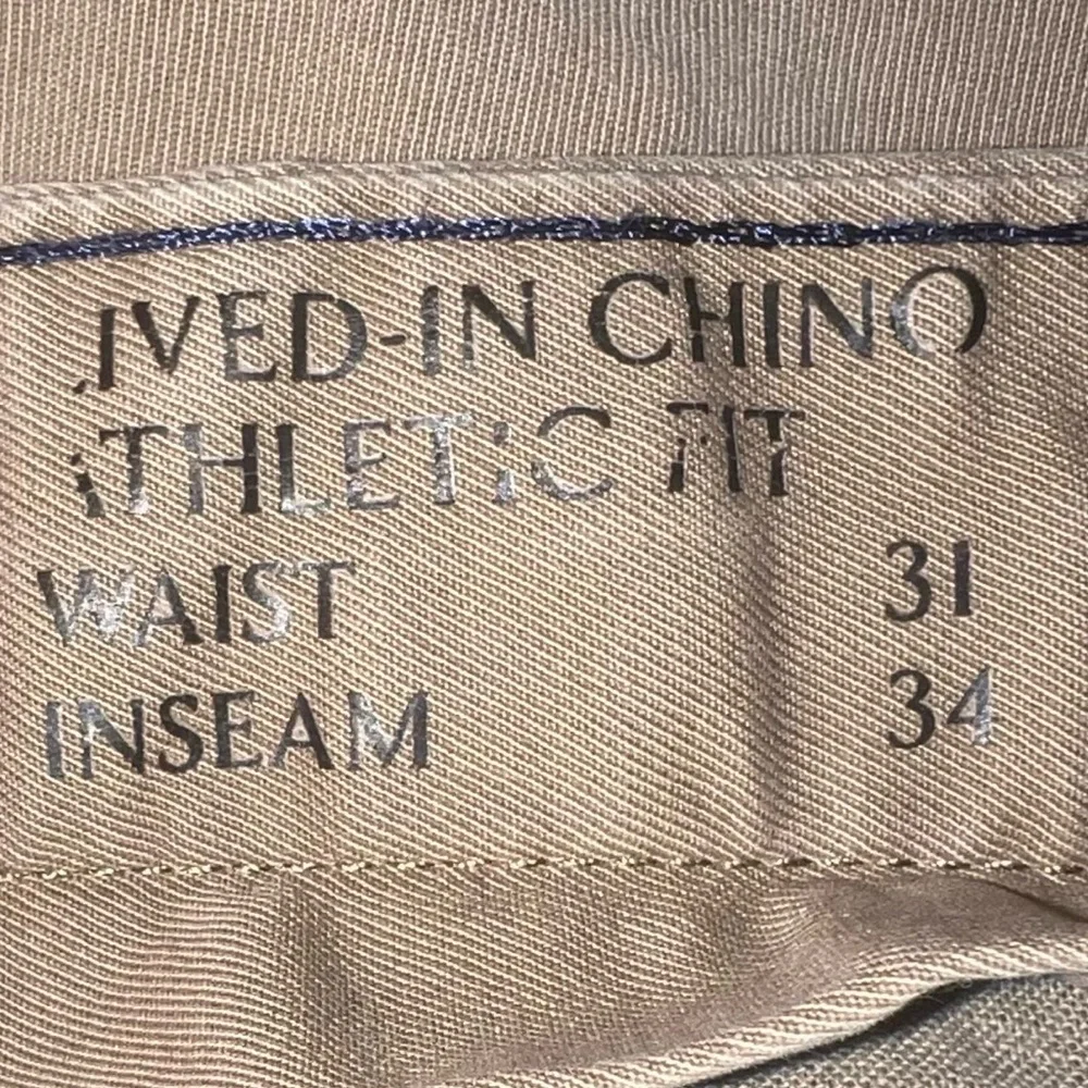 Men’s Banana Republic Athletic Lived-In Chino Size 31/34 Shade Acorn